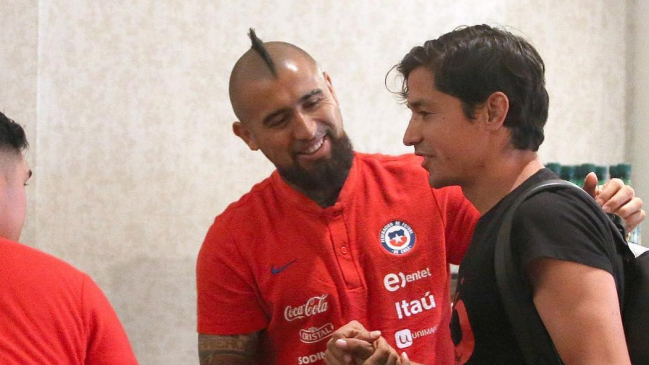 La afectuosa recepción de Arturo Vidal a Matías Fernández: Qué alegría volver a verte