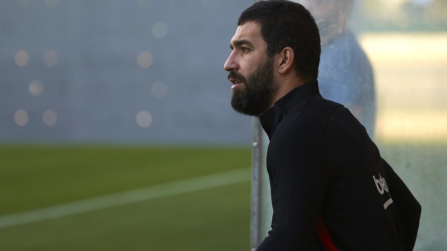 La Fiscalía de Estambul ordenó investigar a Arda Turan por vínculos golpistas