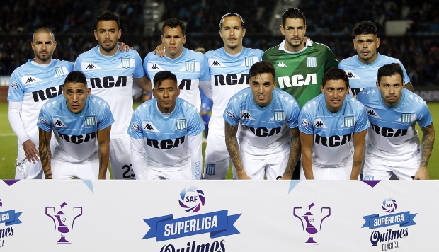 Eugenio Mena fue el mejor defensor de septiembre en la Superliga argentina