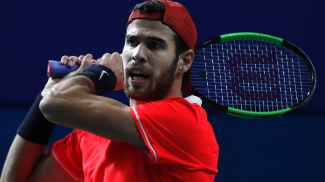 Rusos Medvedev y Khachanov se verán las caras en semifinales de Moscú