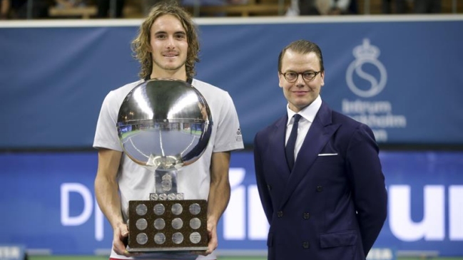 Stefanos Tsitsipas venció a Ernest Gulbis y logró su primer título ATP en Estocolmo