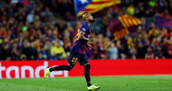 Diarios españoles llenan de loas a Arturo Vidal