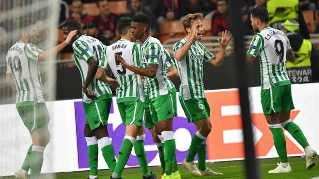 Betis logró un buen triunfo sobre Milan que lo dejó como líder de su grupo en Europa League