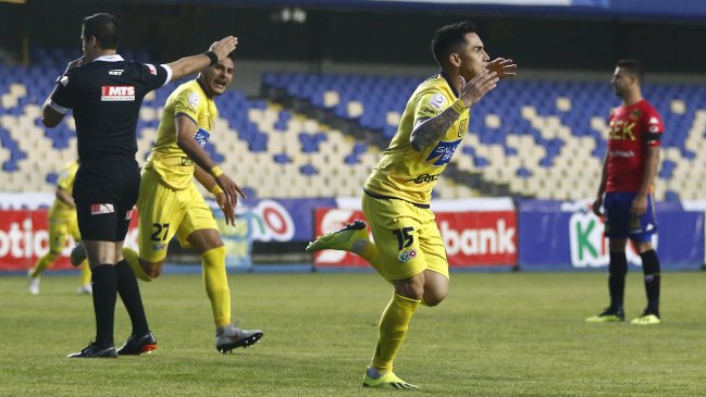 U. de Concepción le ganó a U. Española y volvió a meterse en la carrera por el título