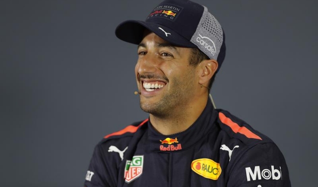Ricciardo: La “pole” no es sorpresa, sino un gran trabajo del equipo