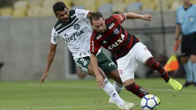 Palmeiras sigue líder en Brasil tras empatar con Flamengo