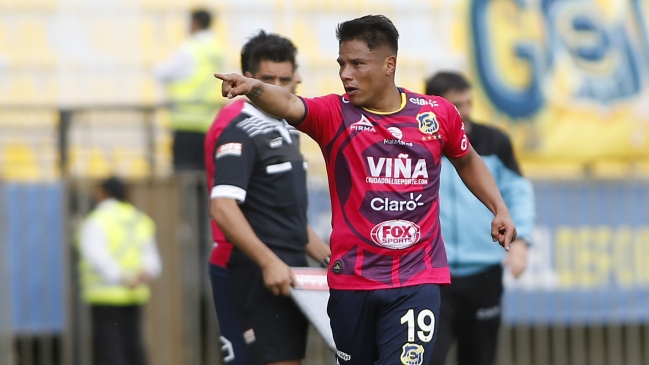 Oscar Salinas sentenció una guerra de goles a favor de Everton sobre Antofagasta