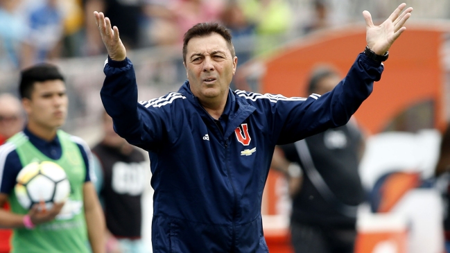 Informe arbitral del clásico universitario reveló la razón de la expulsión de Frank Kudelka