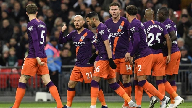 Manchester City venció con lo justo a Tottenham y mantuvo su liderato en la Premier League