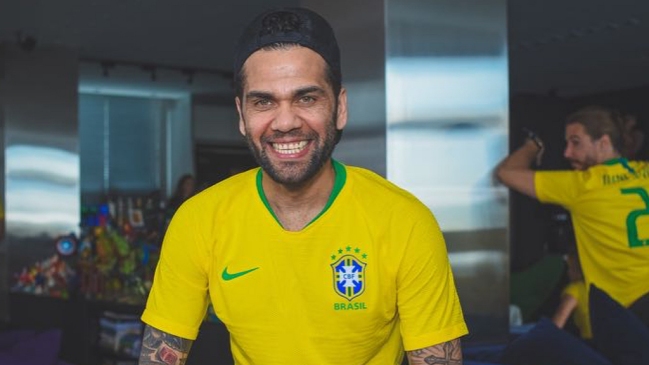El potente llamado de Dani Alves a Bolsonaro: Que pueda tratar a todos como seres humanos