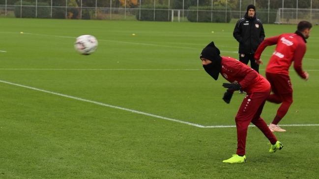 Técnico de Bayer Leverkusen: Aránguiz todavía no está listo para la acción