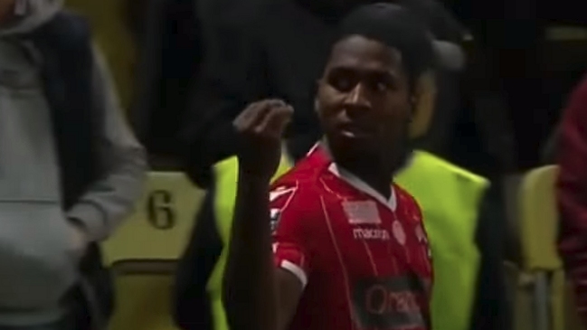 Hasta lo escupieron: Armando Cooper fue víctima de insultos racistas en Rumania