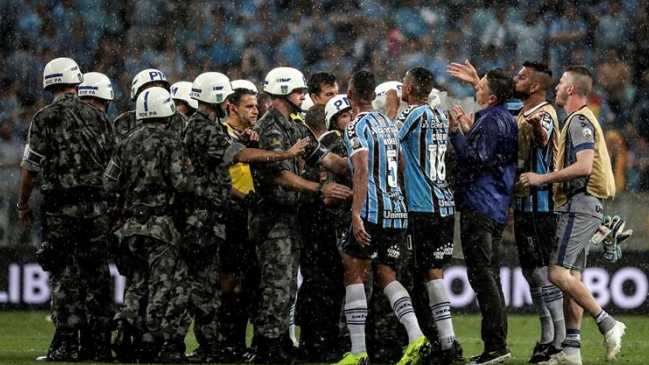 Los descargos del DT de Gremio: Prefiero haber perdido 5-0 a haber sido robado