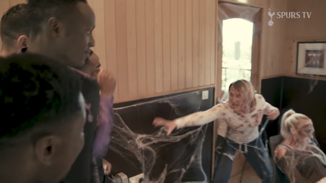 Jugadores de Tottenham vivieron aterradora experiencia con zombies por Halloween