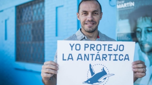 Marcelo Díaz se unió a campaña de Greenpeace para proteger las especies marinas en la Antártica