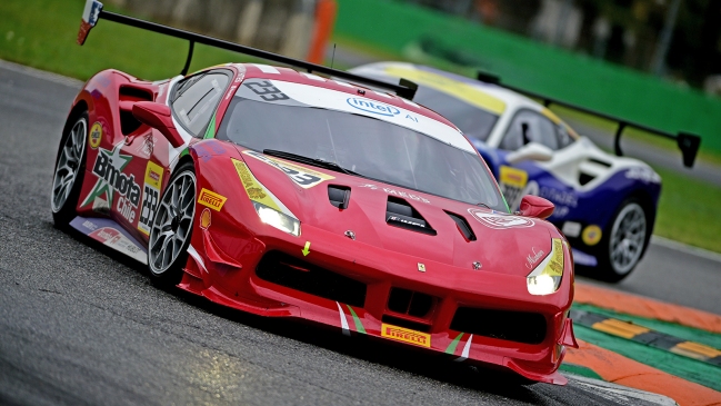 Benjamín Hites ganó la segunda jornada de la final mundial del Ferrari Challenge