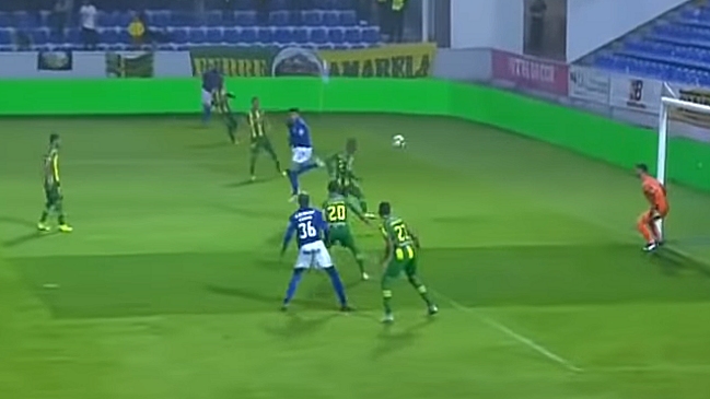 Portugués Joao Silva le anotó un bello gol de taco al equipo de Juan Delgado