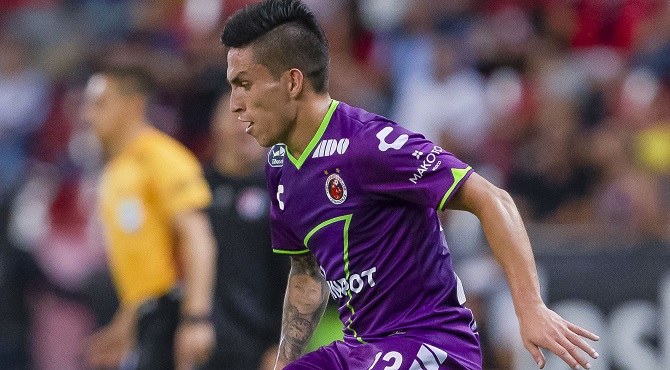 Bryan Carrasco marcó un golazo en el empate de Veracruz ante Querétaro de Edson Puch