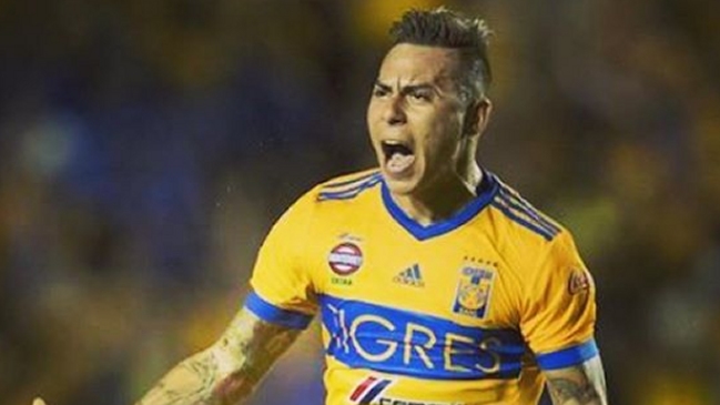 Eduardo Vargas se lució con un “doblete” en aplastante victoria de Tigres sobre Puebla