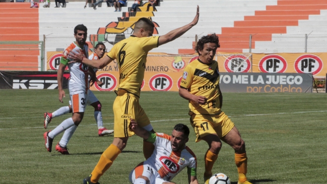Cobresal avanzó en la liguilla pese a caer ante Santiago Morning