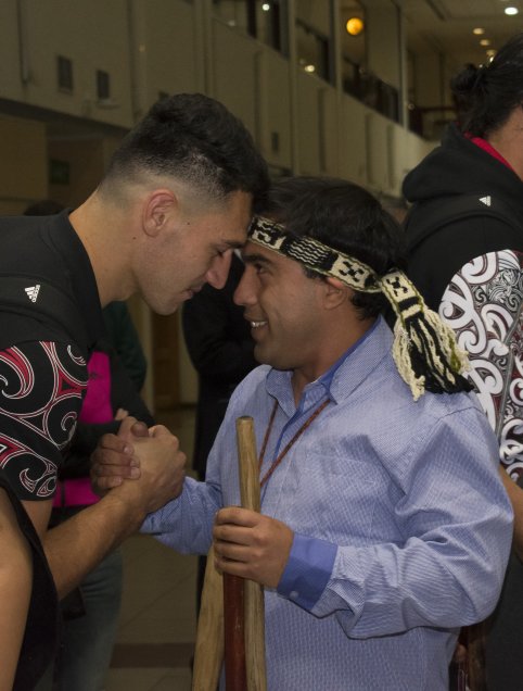 La emotiva llegada de Maori All Blacks a Chile