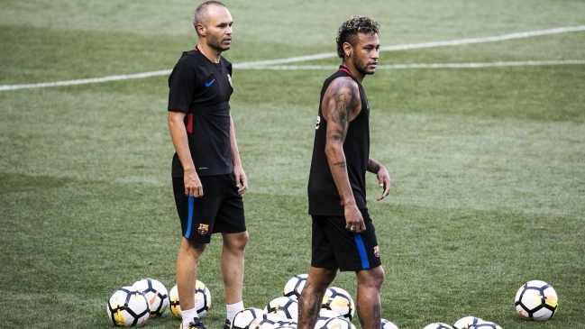 Andrés Iniesta: No me dolería ver a Neymar de blanco