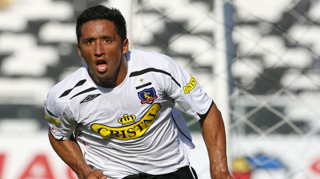 El golazo inolvidable del cumpleañero Lucas Barrios