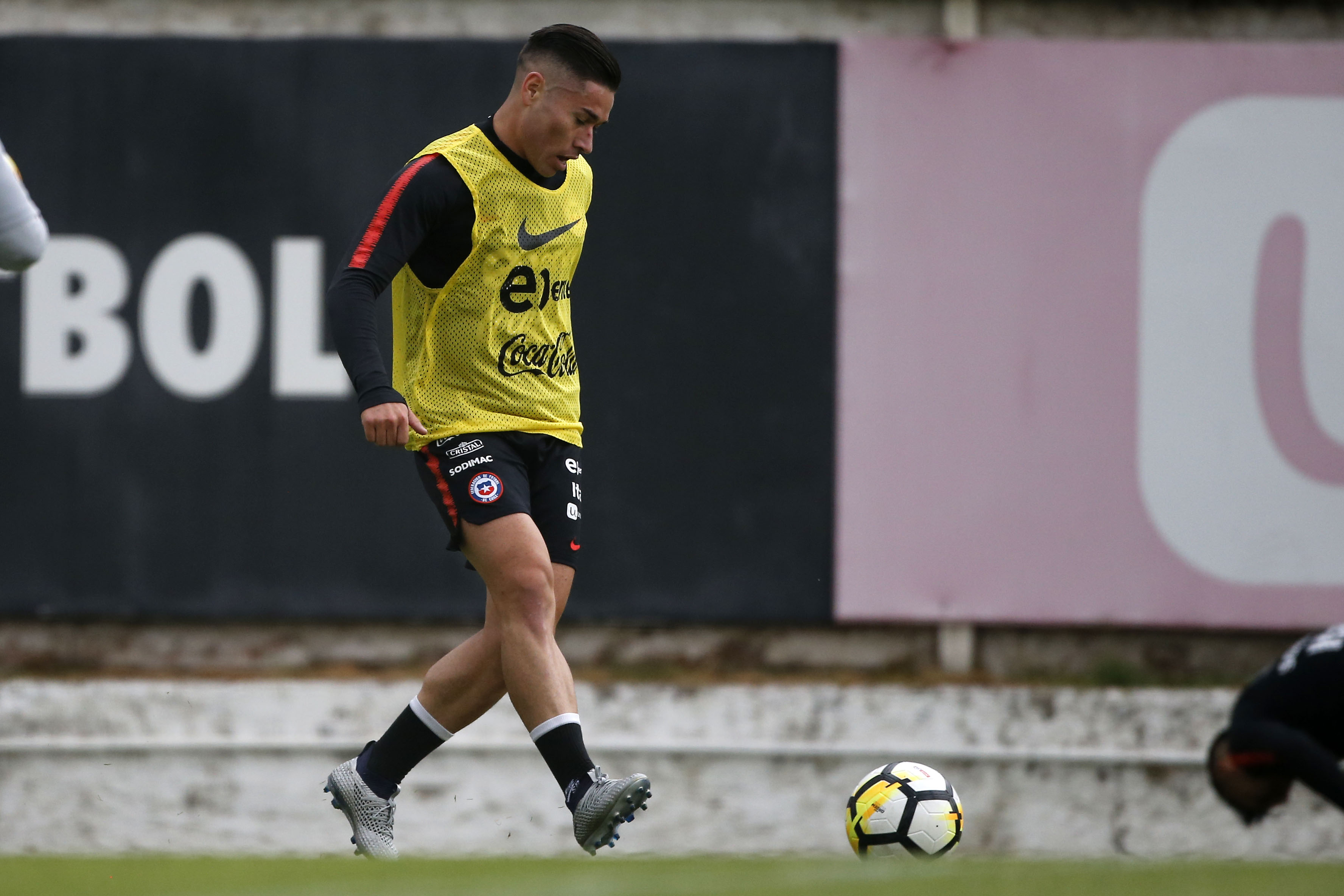 Oscar Opazo: Esperemos que Esteban Paredes pueda ser un aporte en los amistosos