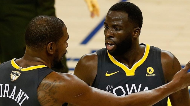 Draymond Green fue suspendido por un partido tras enfrentamiento verbal con Durant