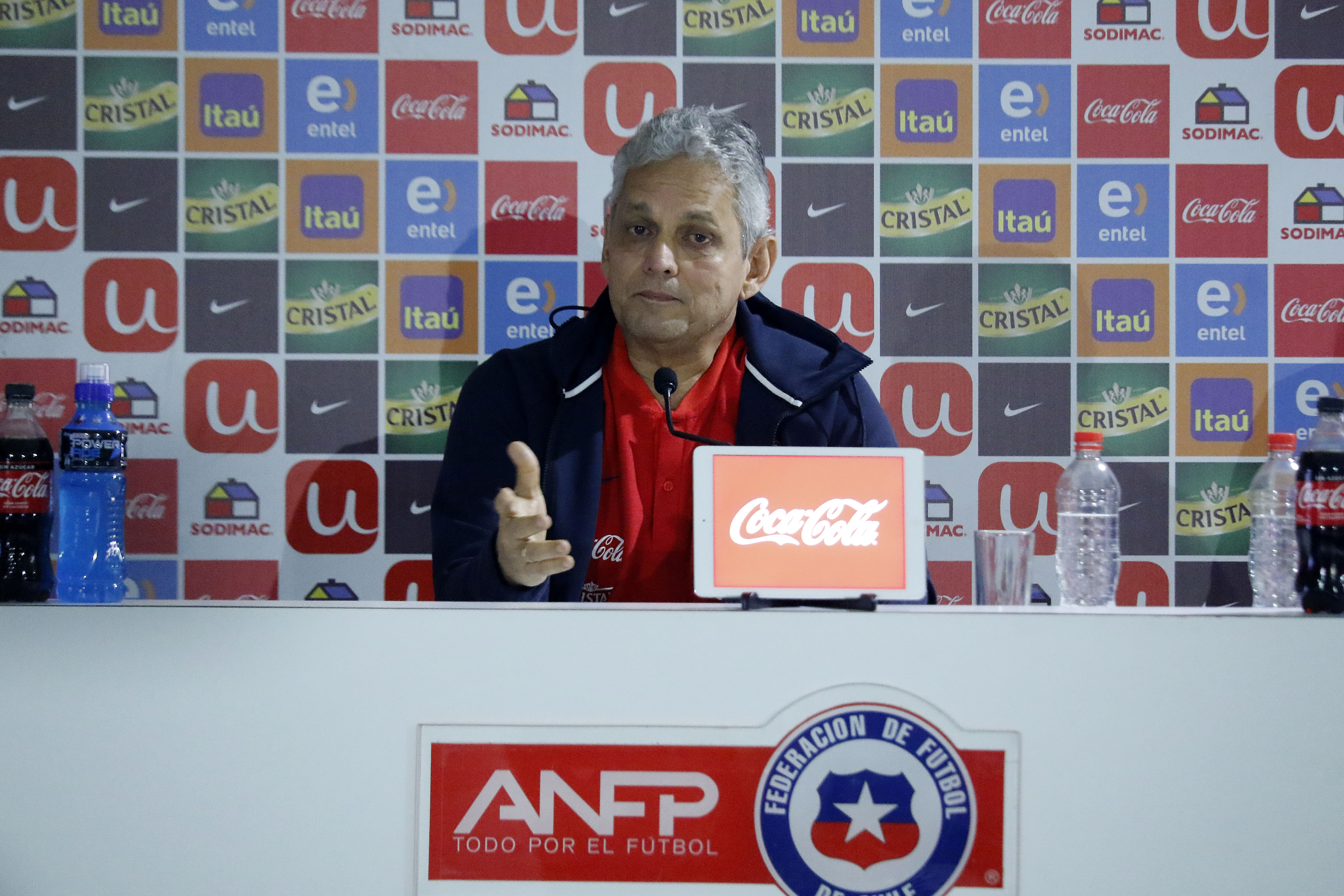 Rueda: Según varios colegas me cagué y cambié el verso al llamar a Paredes, Herrera y Beausejour