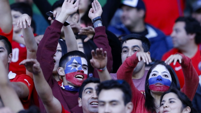 Carabineros desmintió que quitaran banderas mapuche en el duelo de Chile en Temuco