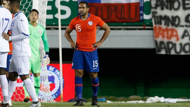 Jean Beausejour sobre homenaje: “Fue una señal de paz, no una señal de división”