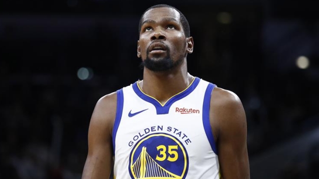 Kevin Durant fue multado por la NBA a causa del enfrentamiento con un hincha de los Mavericks