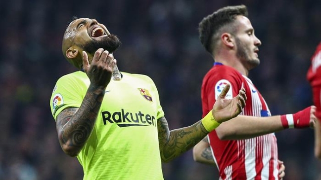 Arturo Vidal fue titular en exigido empate de Barcelona con Atlético de Madrid