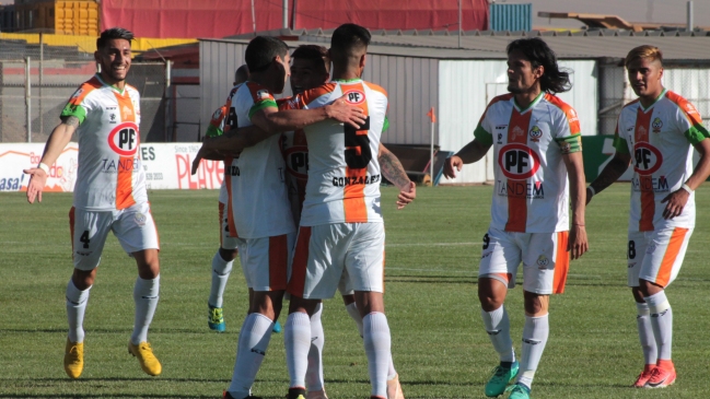 Cobresal remontó y dio el primer golpe en la final del ascenso ante un disminuido Cobreloa
