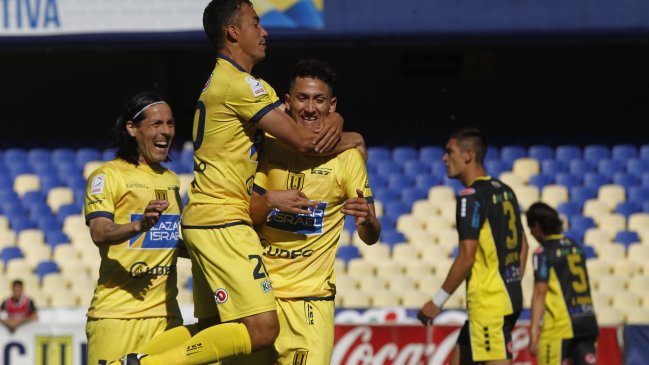 U. de Conce se mantuvo en la lucha por el título a costa de un San Luis que se fue al descenso