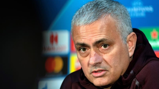 José Mourinho: Si mis jugadores sienten presión, mejor que se queden en su casa