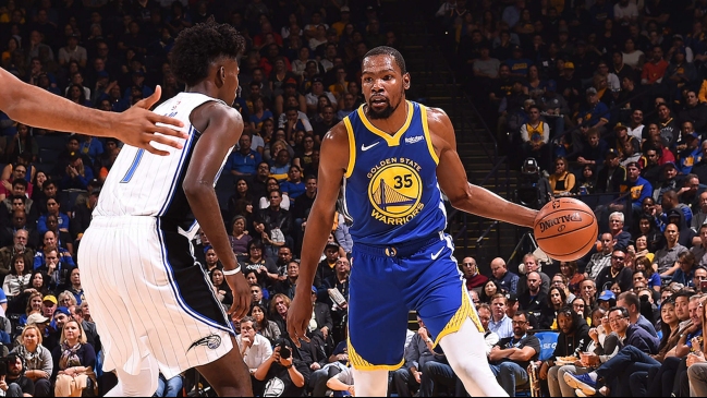 Kevin Durant se alzó como el salvador de los Warriors con 49 puntos
