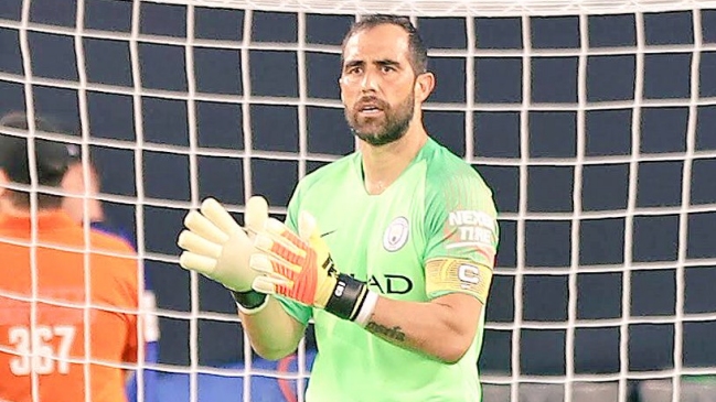 Claudio Bravo continúa su recuperación en Barcelona y sigue esperando su retorno en 2019