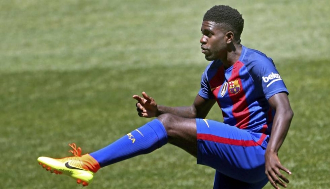Samuel Umtiti seguirá un tratamiento conservador en Qatar para evitar operación