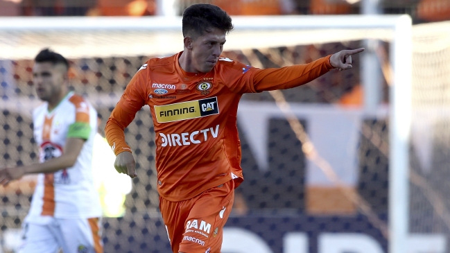 Pablo Parra igualó el encuentro ante Cobresal y dejó a Cobreloa a un tanto de los penales