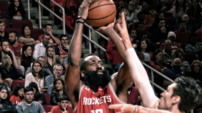 James Harden dirigió triunfo de Houston Rockets sobre Chicago Bulls en la NBA