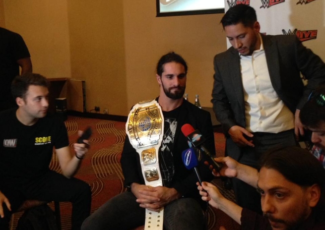 Seth Rollins, Andrade Cien Almas y Zelina Vega anticiparon el show de WWE en Santiago