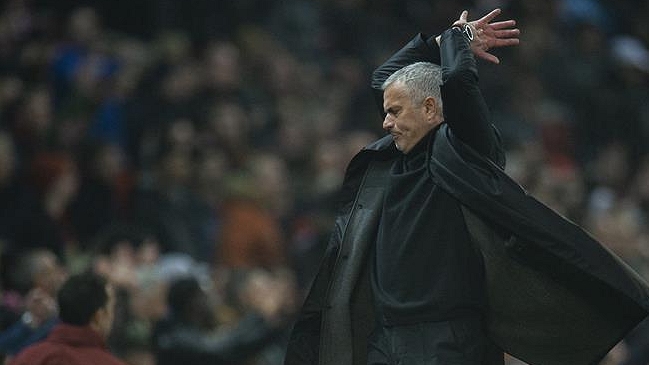 José Mourinho: La práctica nos dará luces sobre los lesionados, pero ya ni hablamos sobre Alexis