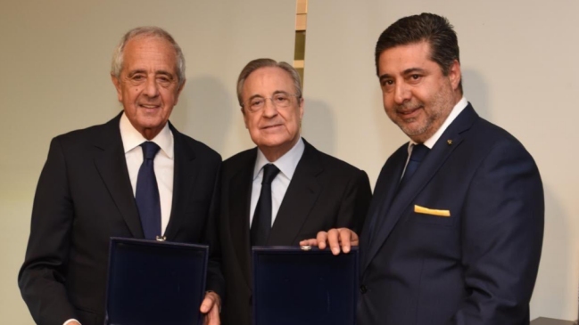 ¿Reconciliación? El inesperado abrazo de los presidentes de River y Boca