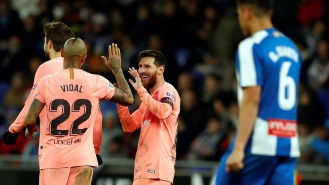 Vidal quedó maravillado con Messi: “Es increíble estar dentro y ver cómo hace esos dos goles”