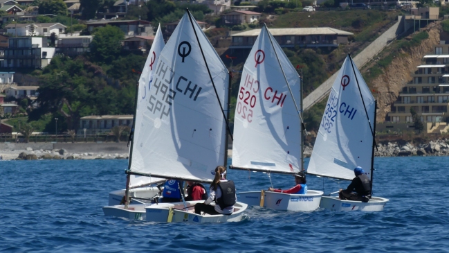 Nicolás Halles y Javier Mackenna se mantienen como líderes del Gran Prix 5 de veleros