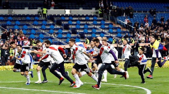 Jugadores de River cantaron contra Angelici y Macri en el camarín del “Bernabéu”