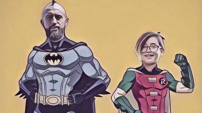 “La dupla perfecta”: Vidal y “Monito” se lucieron en caricatura como Batman y Robin