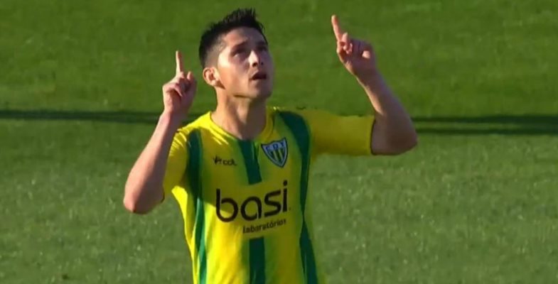 Juan Delgado vio acción en la cuarta derrota consecutiva de Tondela en Portugal